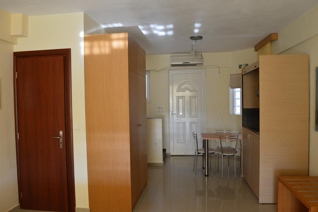 Aparthotel Alex House Zacharo Exterior foto